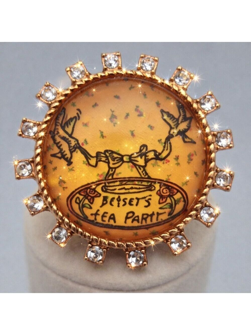 Rare Betsey Johnson "Tea Party" Lucite Bubble Ring Gold-Tone Size 7